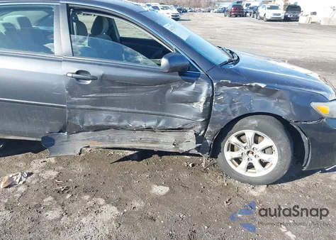 2011 Toyota Camry Le z USA, uszkodzony, nr VIN 4T1BF3EKXBU704264